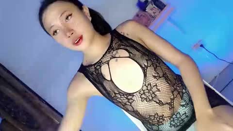 hornykylie047 online show from November 7, 7:14 pm