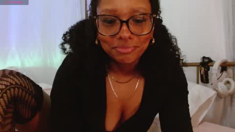 Snapshot of hornylittlehoney chatting on January 31, 9:05 am Horny Little Honey online show from January 31, 9:05 am