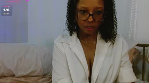 Snapshot of hornylittlehoney chatting on February 28, 5:26 am Horny Little Honey online show from February 28, 5:26 am
