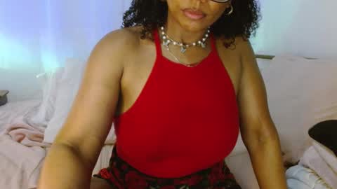 Snapshot of hornylittlehoney chatting on March 2, 3:13 am Horny Little Honey online show from March 2, 3:13 am