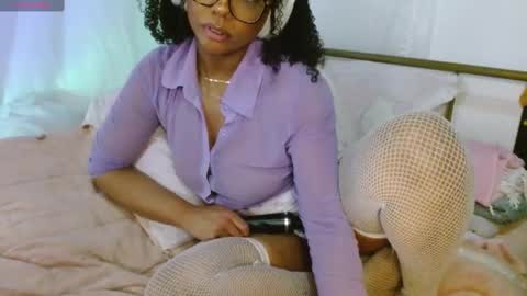 Snapshot of hornylittlehoney chatting on March 6, 7:03 am Horny Little Honey online show from March 6, 7:03 am