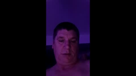 Snapshot of hornyman6942842 chatting on February 19, 8:21 am hornyman6942842 online show from February 19, 8:21 am