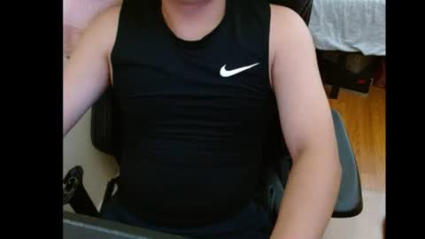 Snapshot of hornypinoytoy chatting on July 6, 8:00 pm luv2cum online show from July 6, 8:00 pm