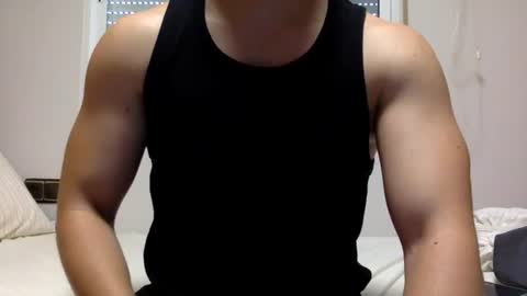 hornyspaniard93 online show from July 17, 4:56 pm