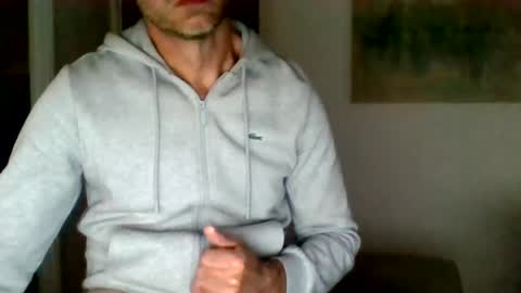 hornystepdad80 online show from July 28, 10:42 pm