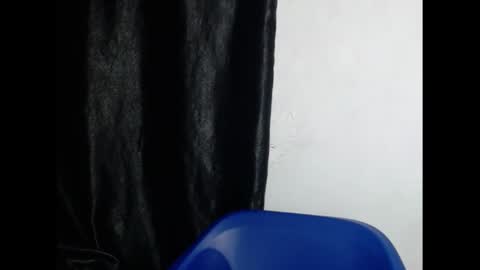 hornyxbum online show from December 25, 10:05 pm