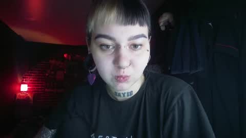 Snapshot of horror_circus chatting on December 9, 3:18 am Messalina Horror online show from December 9, 3:18 am