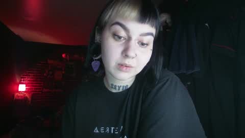 Snapshot of horror_circus chatting on December 9, 6:23 am Messalina Horror online show from December 9, 6:23 am