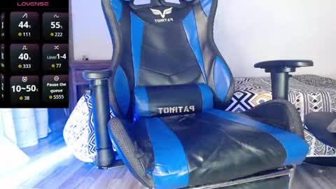 horse_man2 online show from April 14, 1:55 am