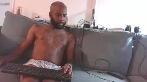 Horus00 online show from October 2, 10:44 am