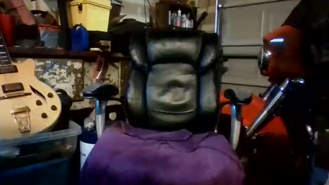 Snapshot of hoss1973_3 chatting on March 23, 3:38 pm hoss1973_3 online show from March 23, 3:38 pm
