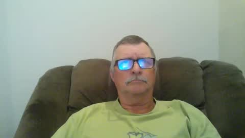 Snapshot of hot4tightholes chatting on February 26, 2:25 pm hot4tightholes online show from February 26, 2:25 pm