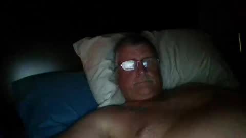 Snapshot of hot4tightholes chatting on October 12, 2:21 am hot4tightholes online show from October 12, 2:21 am
