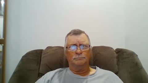 Snapshot of hot4tightholes chatting on October 21, 2:18 pm hot4tightholes online show from October 21, 2:18 pm