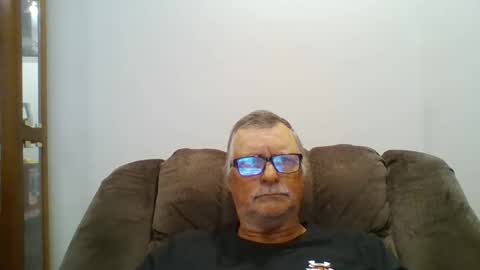 Snapshot of hot4tightholes chatting on October 23, 1:10 pm hot4tightholes online show from October 23, 1:10 pm