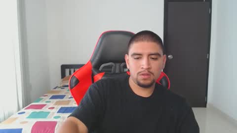 hot__husbands online show from February 21, 7:10 pm