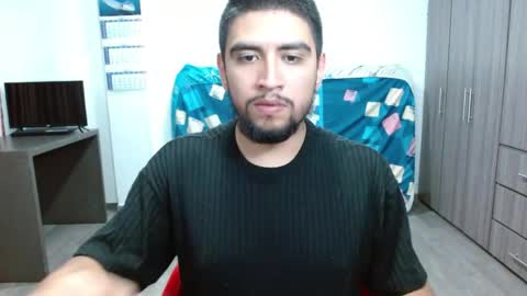 Snapshot of hot__husbands chatting on May 20, 2:07 am hot__husbands online show from May 20, 2:07 am