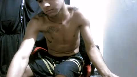 Snapshot of hot__mechanic chatting on July 12, 1:35 pm hot__mechanic online show from July 12, 1:35 pm