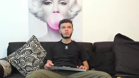 hot bad boy69 online show from October 14, 9:04 pm