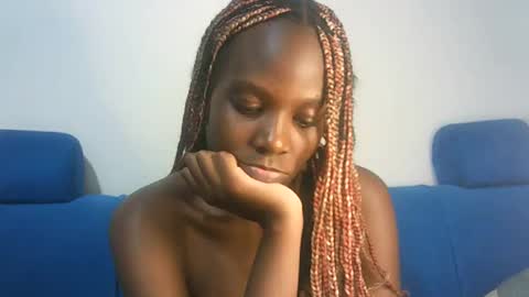 Snapshot of hot_berry2003 chatting on February 27, 5:58 pm Millie online show from February 27, 5:58 pm