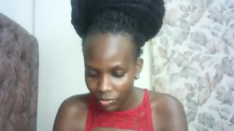 Snapshot of hot_berry2003 chatting on October 16, 6:53 pm Millie online show from October 16, 6:53 pm