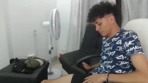 Snapshot of hot_bunny777_ chatting on January 7, 10:23 pm Salomon online show from January 7, 10:23 pm