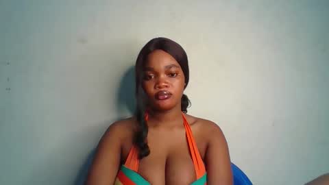 Snapshot of hot_choccoolate chatting on May 31, 1:58 am Zarah online show from May 31, 1:58 am