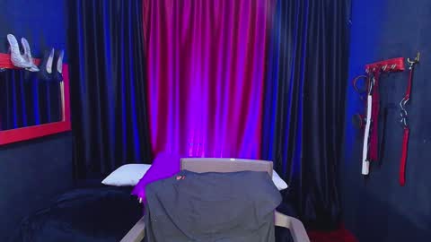 hot chocolate 4u online show from December 6, 3:55 pm