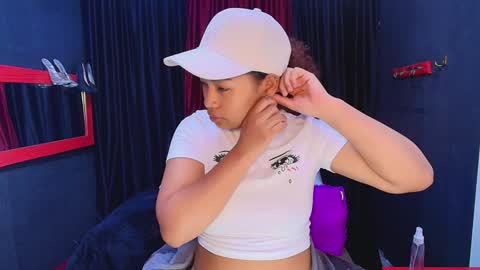 hot chocolate 4u online show from December 16, 11:33 am