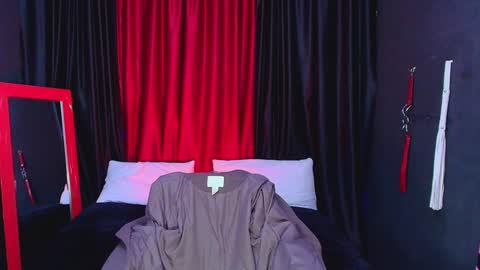 hot chocolate 4u online show from January 30, 2:47 pm