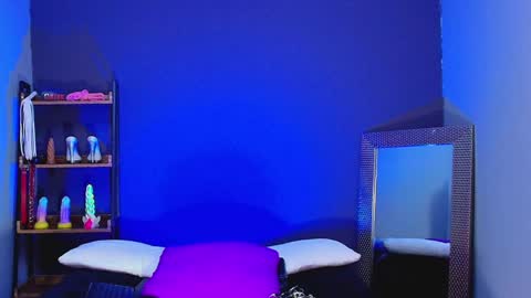 hot chocolate 4u online show from February 4, 3:04 pm