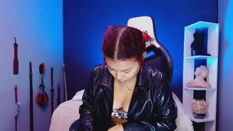 hot chocolate 4u online show from December 19, 11:50 am