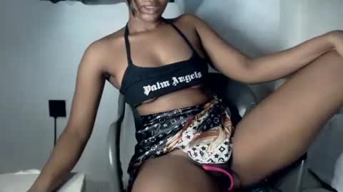 Snapshot of hot_chocoxxxx chatting on April 20, 7:44 am sonia mis choco online show from April 20, 7:44 am