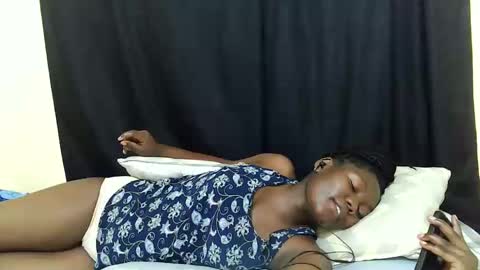 Milly online show from December 4, 7:06 am