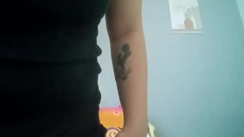hot_emma1112 online show from May 24, 4:50 am