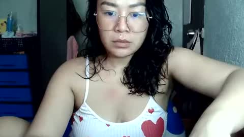 Snapshot of hot_emma1112 chatting on July 13, 1:41 am hot_emma1112 online show from July 13, 1:41 am