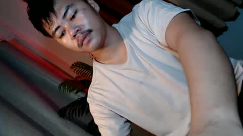 Snapshot of hot_emmanuel chatting on June 7, 6:39 am hot_emmanuel online show from June 7, 6:39 am