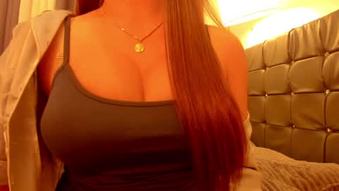 Snapshot of hot_fucking_lee chatting on March 29, 7:19 am kelly lee online show from March 29, 7:19 am