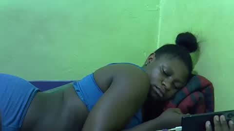 hot_girlly online show from November 30, 6:39 am