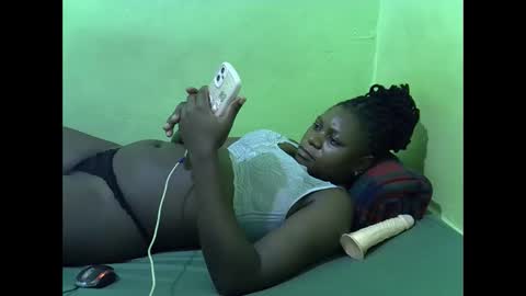 hot_girlly online show from December 18, 6:58 pm