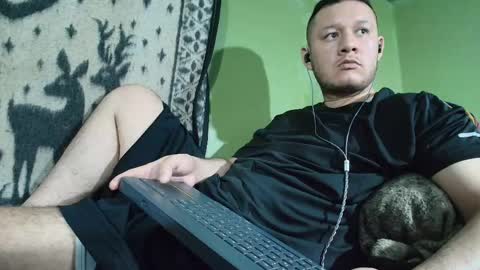 hot_guy36 online show from April 5, 3:53 pm