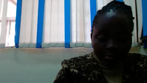 Linah online show from November 11, 6:24 am