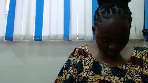 Linah online show from February 13, 8:32 am