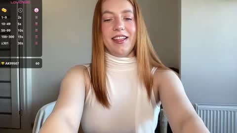 Snapshot of hot_lliinns chatting on May 4, 6:42 am Lina online show from May 4, 6:42 am