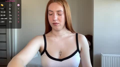 Snapshot of hot_lliinns chatting on May 5, 6:21 am Lina online show from May 5, 6:21 am