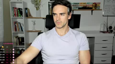 Martin online show from December 10, 4:06 pm