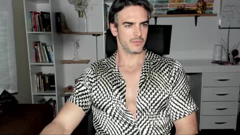 Martin online show from December 15, 11:31 pm