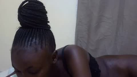 Snapshot of hot_melanie1 chatting on May 6, 6:02 pm hot_melanie1 online show from May 6, 6:02 pm