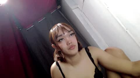 hot_moma69 online show from April 17, 11:57 am