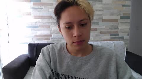 Snapshot of hot_mommymia chatting on September 26, 3:27 pm Mia online show from September 26, 3:27 pm